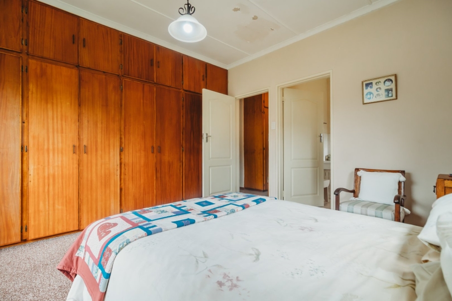 4 Bedroom Property for Sale in Denver Park Western Cape